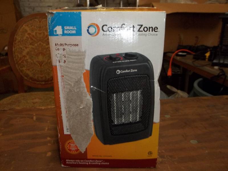 lot 2002 image: Comfort Zone Space Heater