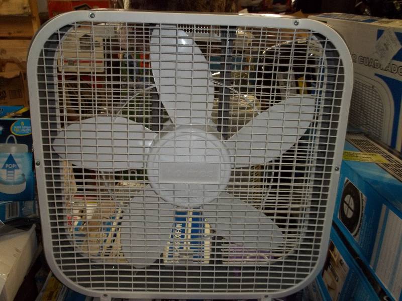 lot 2011 image: Holmes� Box Fan, 20, White (HBF2002A-W)
