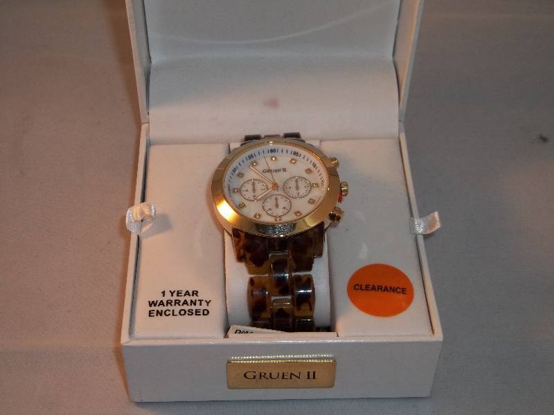 lot 2036 image: Gruen II watch