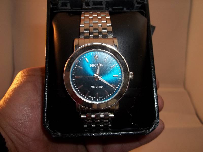 lot 2038 image: Decade watch