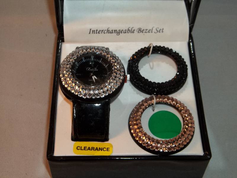 lot 2040 image: Xclusive watch set