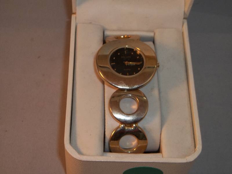 lot 2046 image: Decade watch