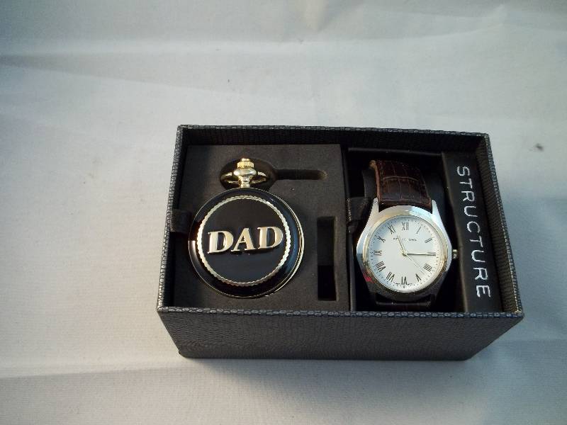 lot 2053 image: Structure watch set
