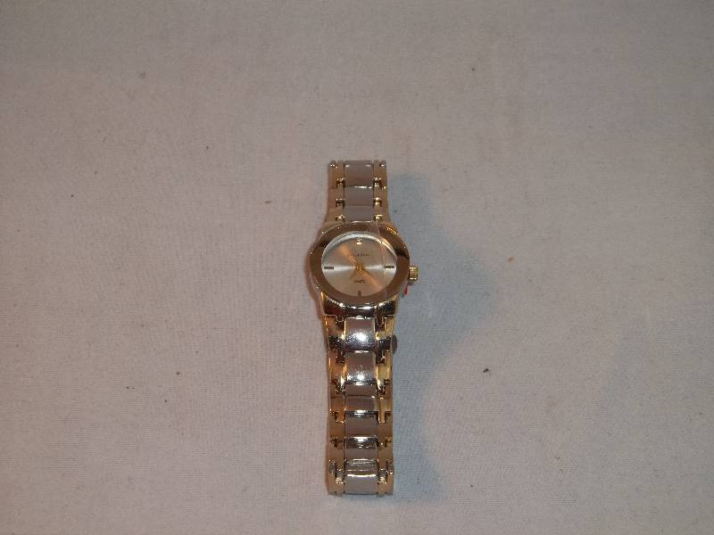 lot 2064 image: Structure watch