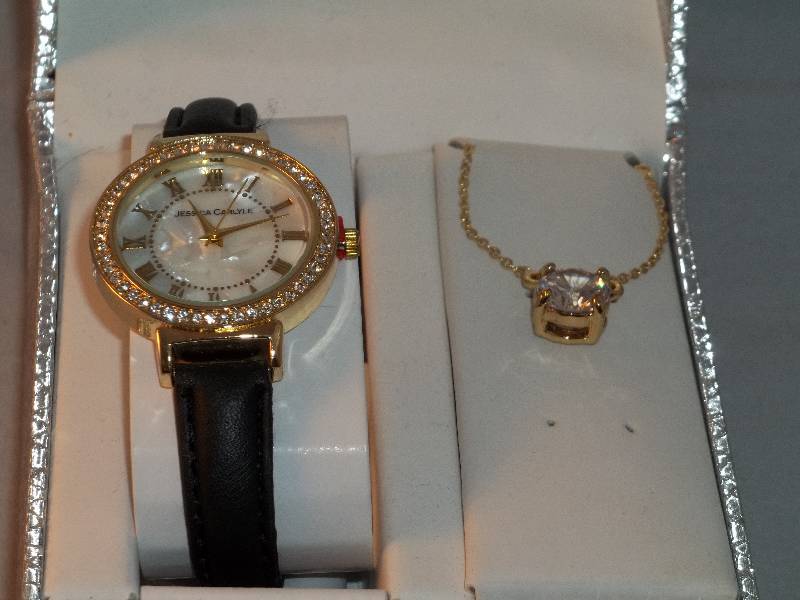 lot 2071 image: Jessica Carlyle watch set