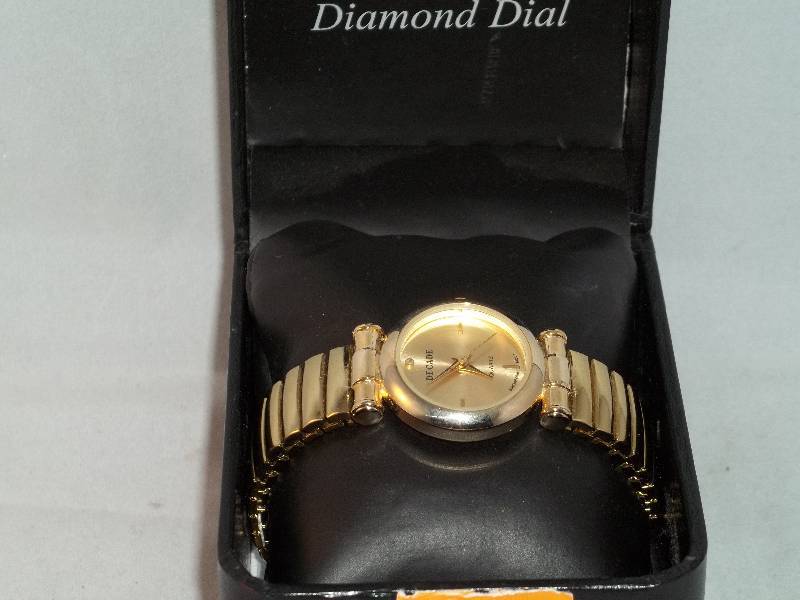 lot 2076 image: Decade watch