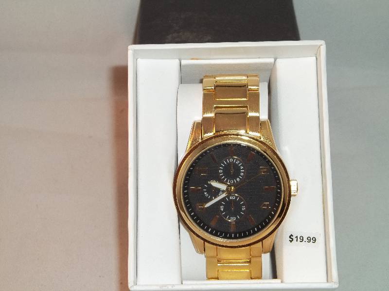lot 2083 image: gold watch