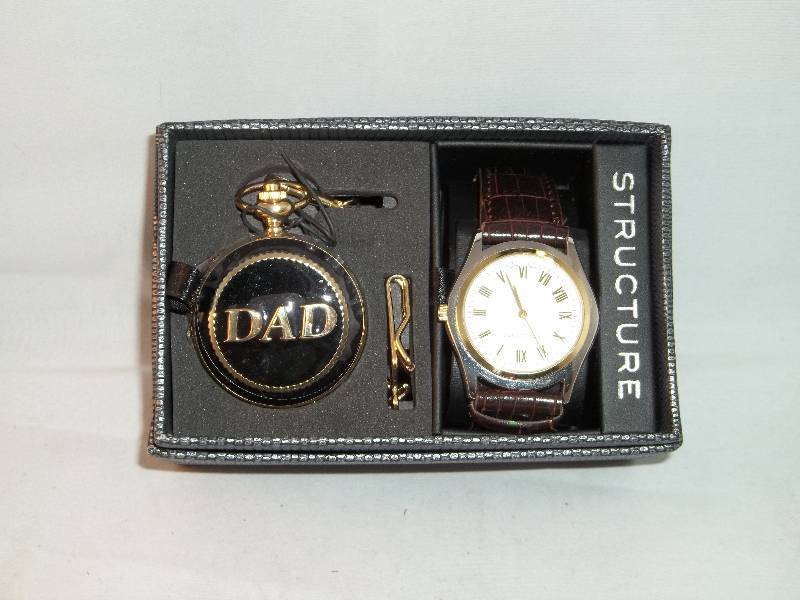 lot 2090 image: Structure watch set