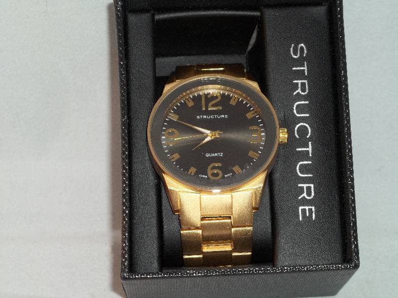 lot 2095 image: Structure watch