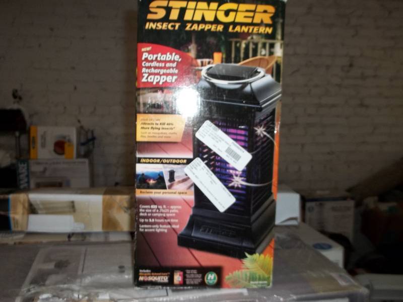 lot 2169 image: Stinger Cordless Insect Zapper Lantern