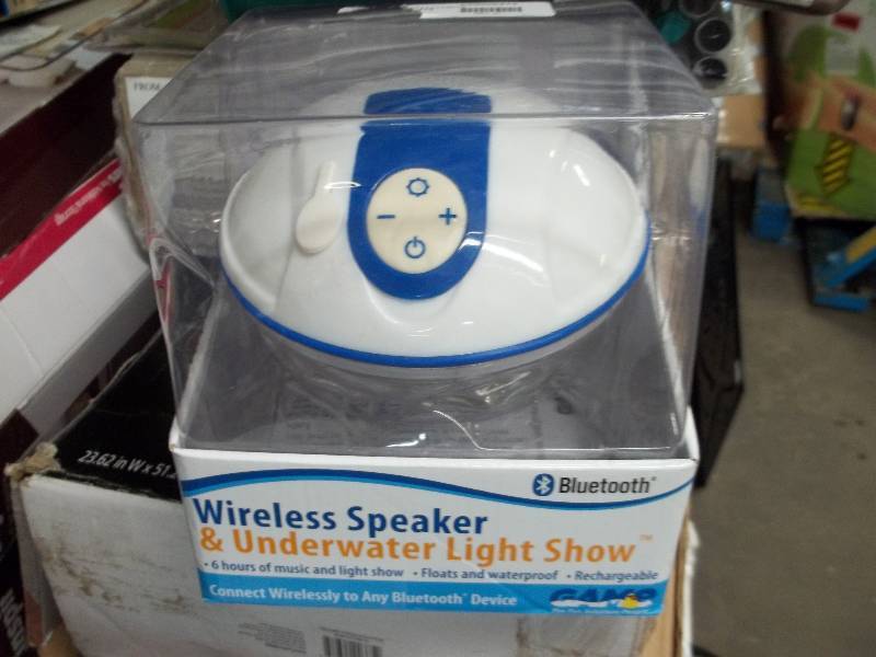 lot 2171 image: GAME Bluetooth Underwater Light Show Speaker