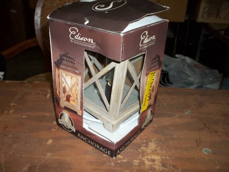 lot 2182 image: ScentSationals Edison Anchorage Lantern Wax Warmer