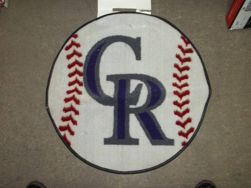 lot 2186 image: colordao rockies floor mat