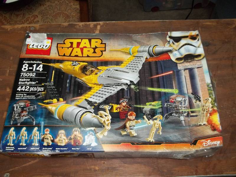lot 2201 image: LEGO Star Wars Naboo Starfighter