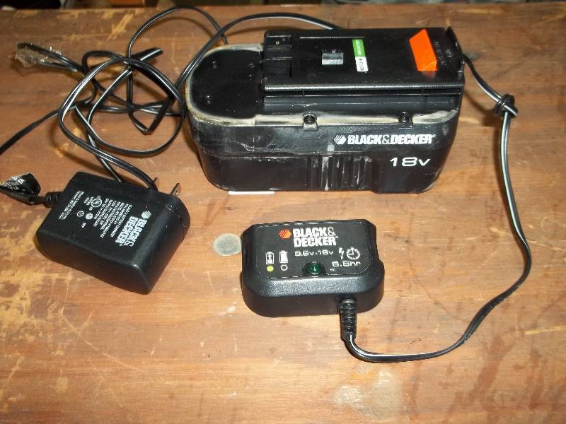 lot 2202 image: Black & Decker 18V HPB18 1.5Ah Ni-CD Rechargeable Battery with charger