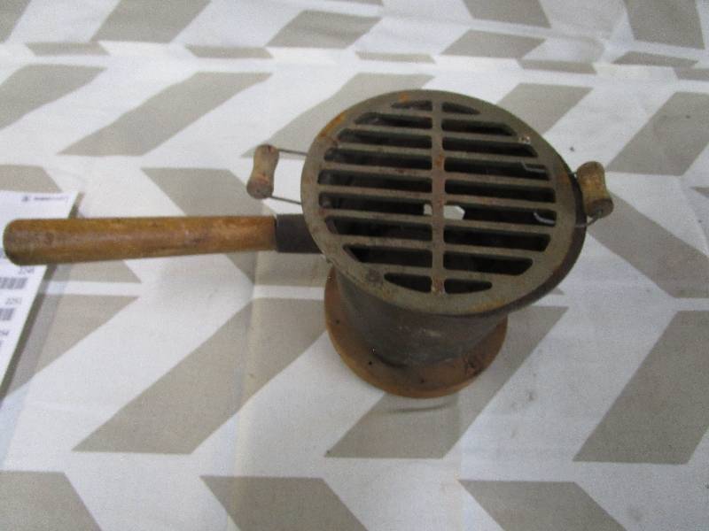 lot 2244 image: pacific skillet cooker with wood handle