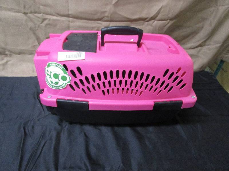 lot 2265 image: dog kennel carrier