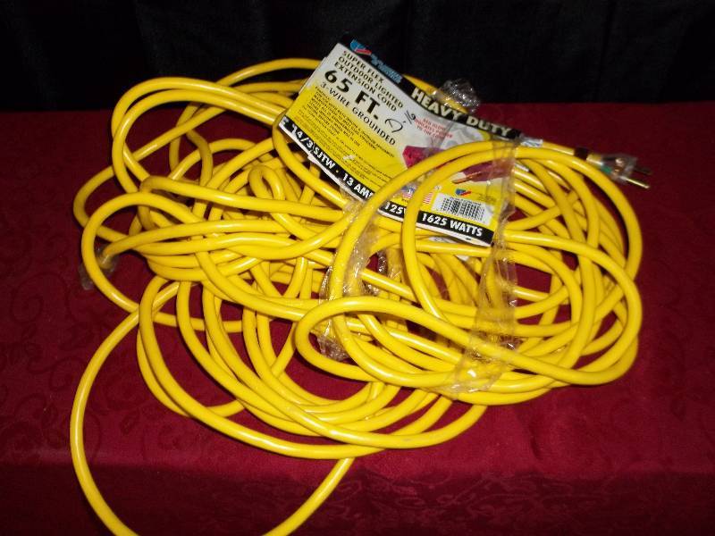 lot 2232 image: heavy duty extension cord