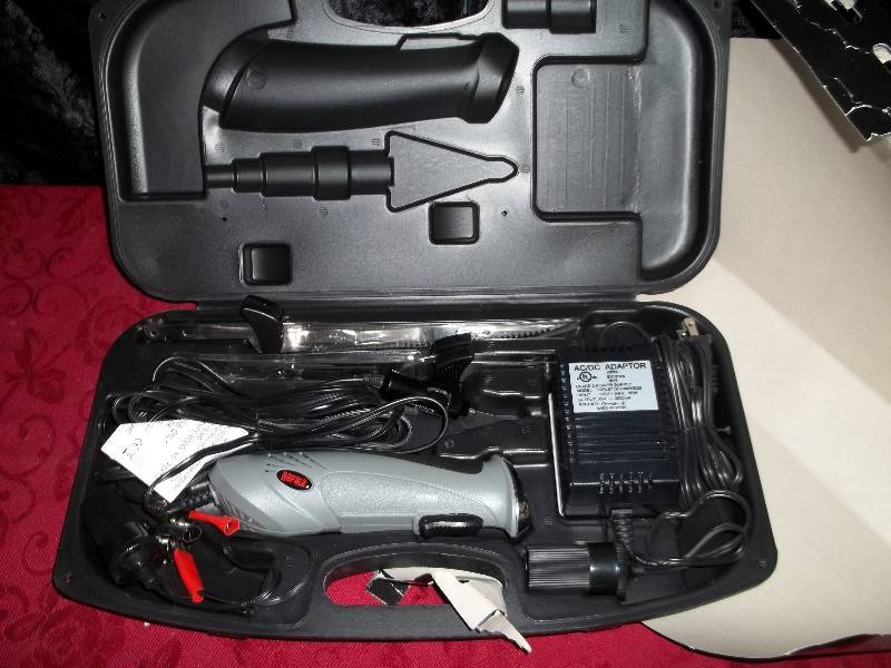 lot 2318 image: electric fillet knife set