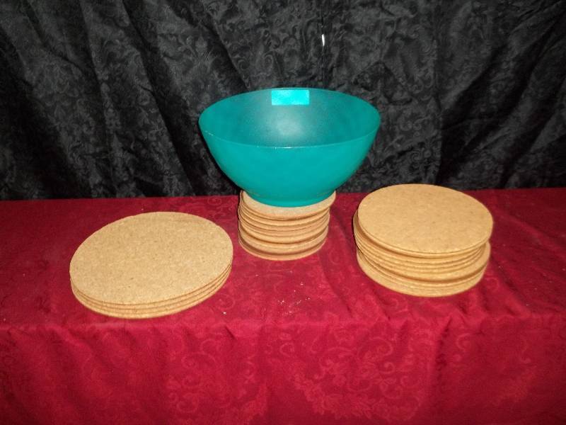 lot 2321 image: plant coasters and bowl