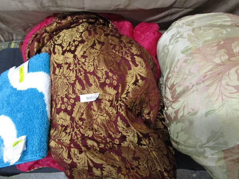 lot 2291 image: basket of blankets