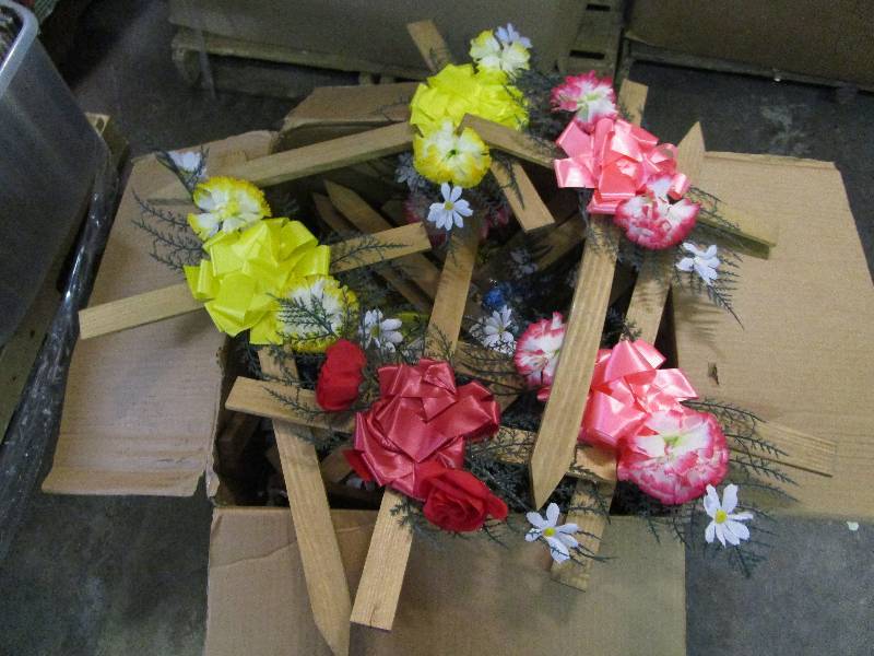 lot 2358 image: memorial crosses