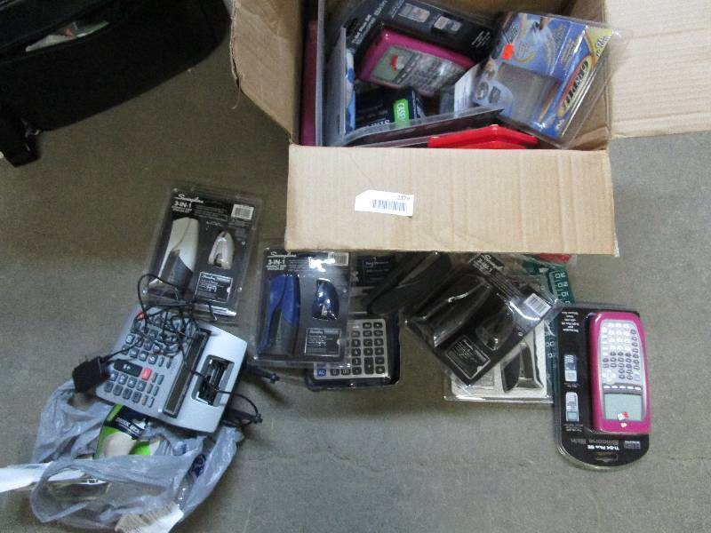 lot 2379 image: calculator lot