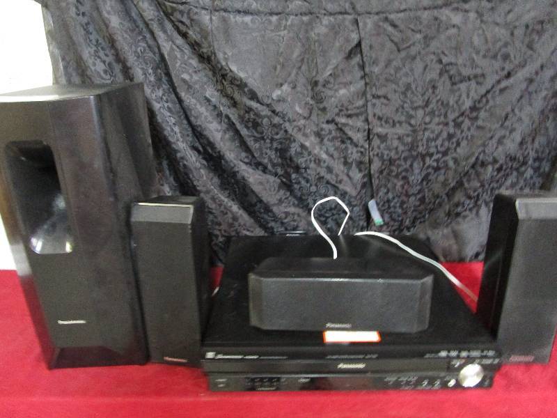 lot 1364 image: panasonic dvdcd player with speakers