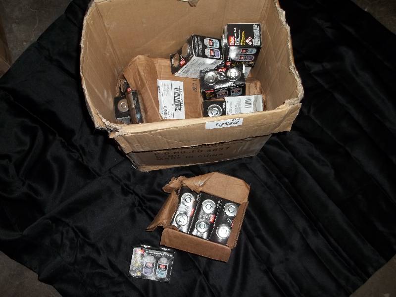 lot 2328 image: wet set twin pack