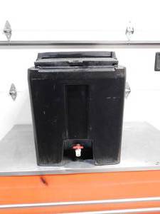 lot 10322 image: CAMBRO ICE WELL
