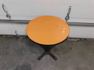 lot 10338 image: FORMICA TABLETOP