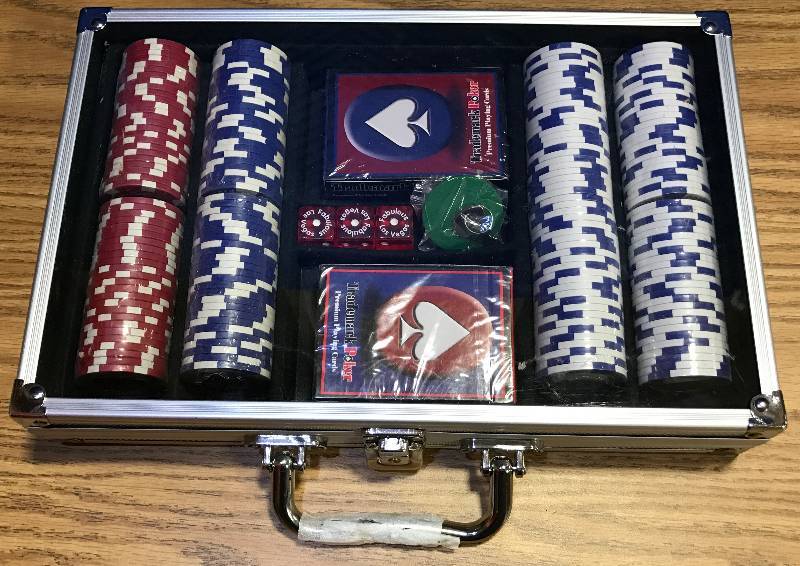 lot 3360 image: A Super Heavy Pocker Chip Set with Dice and Locking Case with Key