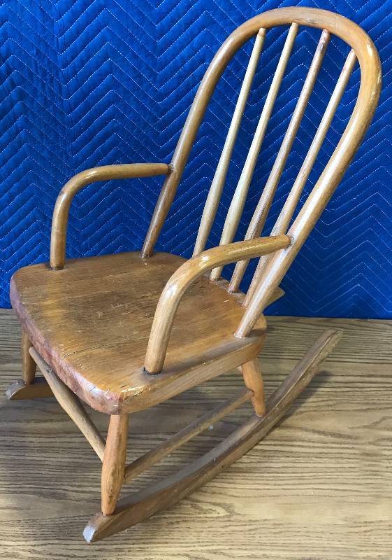 lot 3382 image: Kids Wooden Rocking Chair