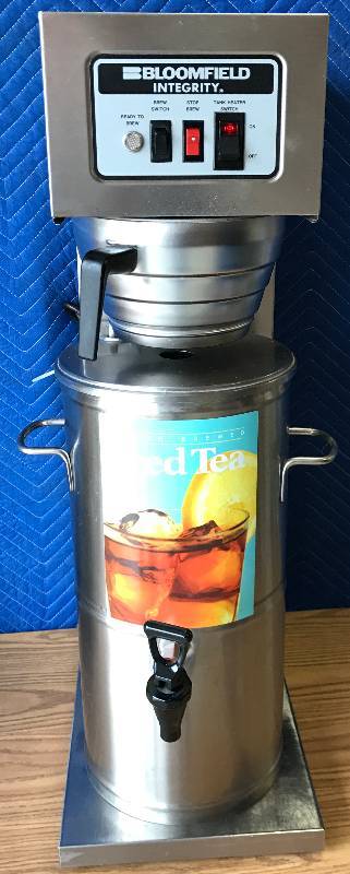 lot 3398 image: Bloomfield 8742 Integrity Automatic 3 Gallon Iced Tea Brewer in Stainless Steel