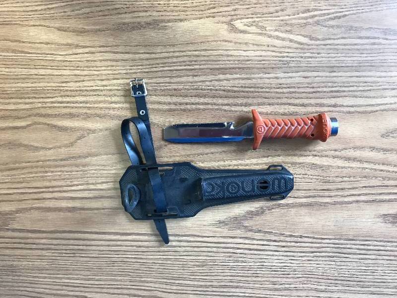 lot 3417 image: Wenoka Orange Flat Tip Dive Knife 10.25 inches 5.5 inch blade