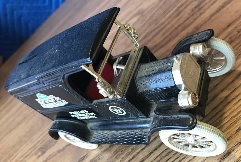lot 3287 image: PHILLIPS PETROLEUM COMPANY Pillips 66 75th Anniversary 1917 - 1992 Model T Metal BANK