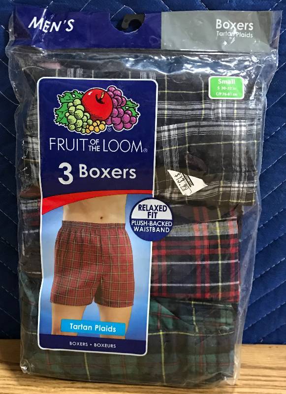 lot 3435 image: 3 Fruit of the Loom Mens Boxers (NEW in Package) Size Small