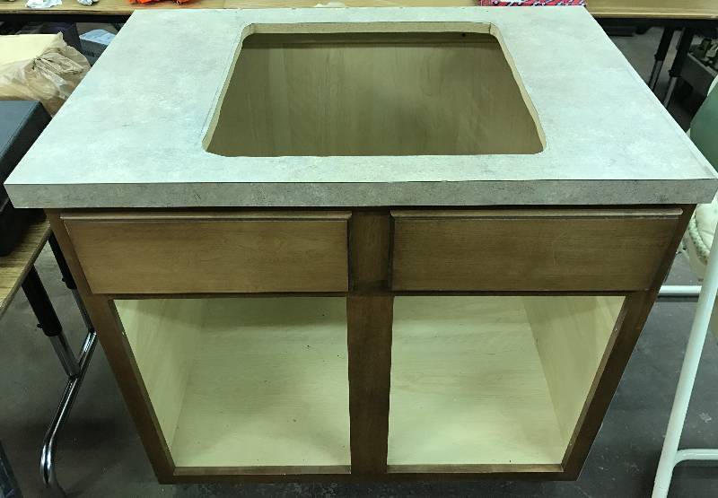 lot 3116 image: 2 Sink Vanity Cabinets and small table with drawers