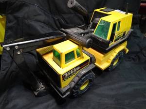 lot 27403 image: Tonka 3931-A Vintage Toy Backhoe Digger