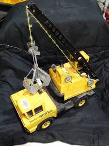 lot 27402 image: 1970s Tonka Mighty Vintage Crane