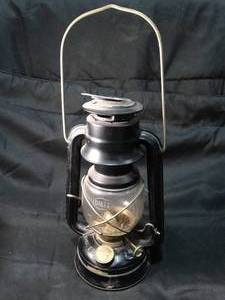 lot 27407 image: Small Deitz Lantern