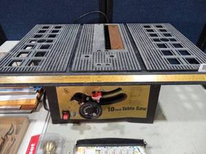 lot 27438 image: 10 Table Saw