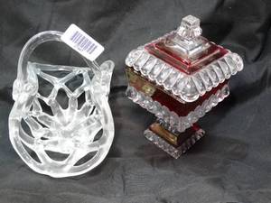 lot 27447 image: Unique Decorative Glass Lot