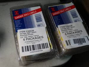 lot 27450 image: 12 Packets total of Garage Sale Lables