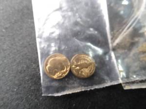 lot 27458 image: 2 Tiny Gold Coins