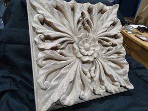 lot 27474 image: 18 x 18 Thick Floral Wall Decor