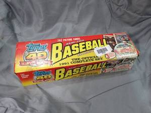 lot 27502 image: 1991 Topps Baseball Cards Box