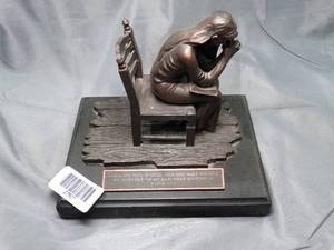 lot 27507 image: Hear My Prayer  Decor