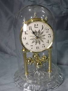 lot 27510 image: Nice Mantel Clock w Glass Globe