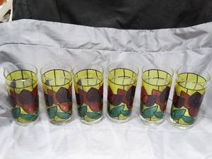 lot 27515 image: 6 painted flower glass cups